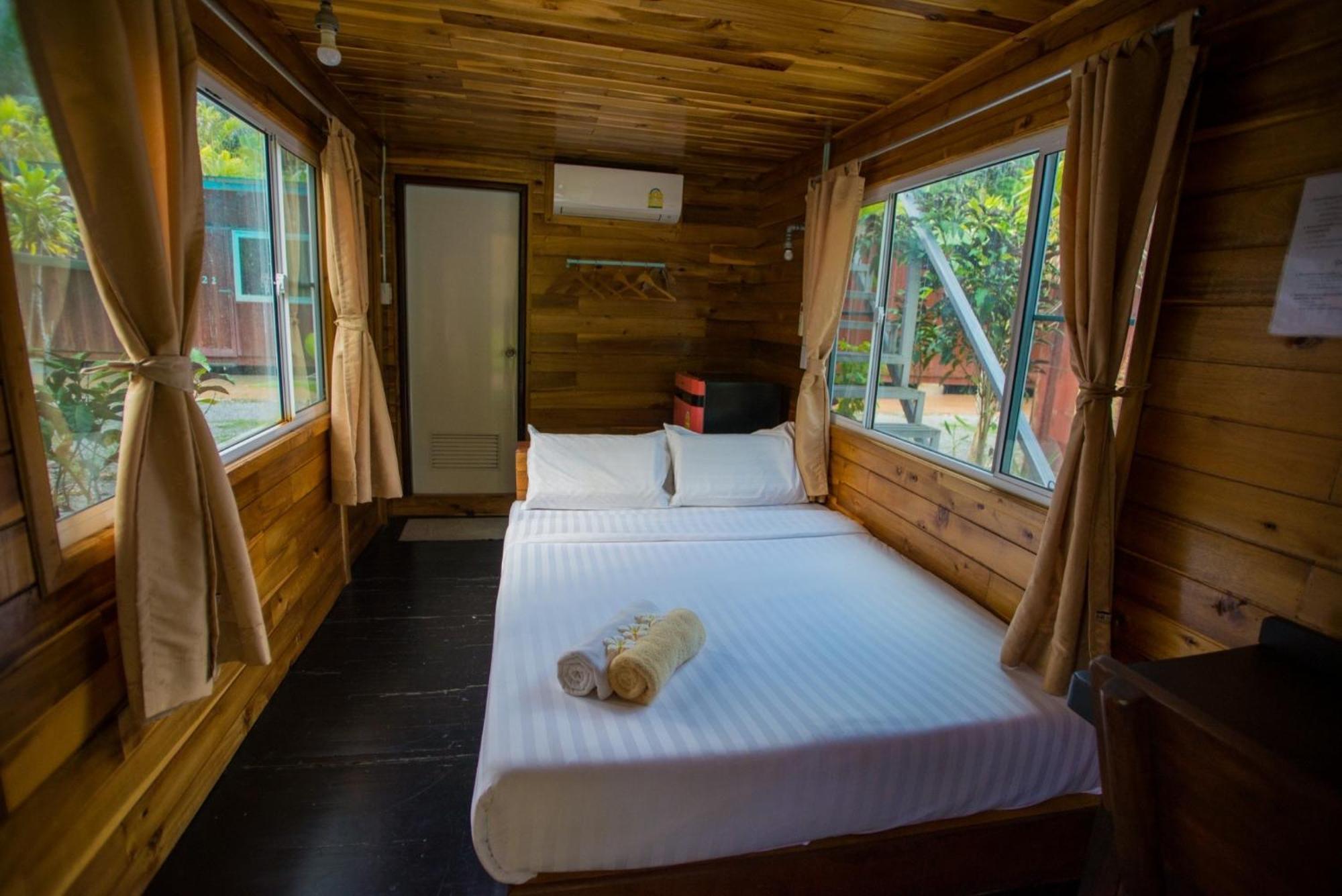 营地 The Camper Khao Sok *