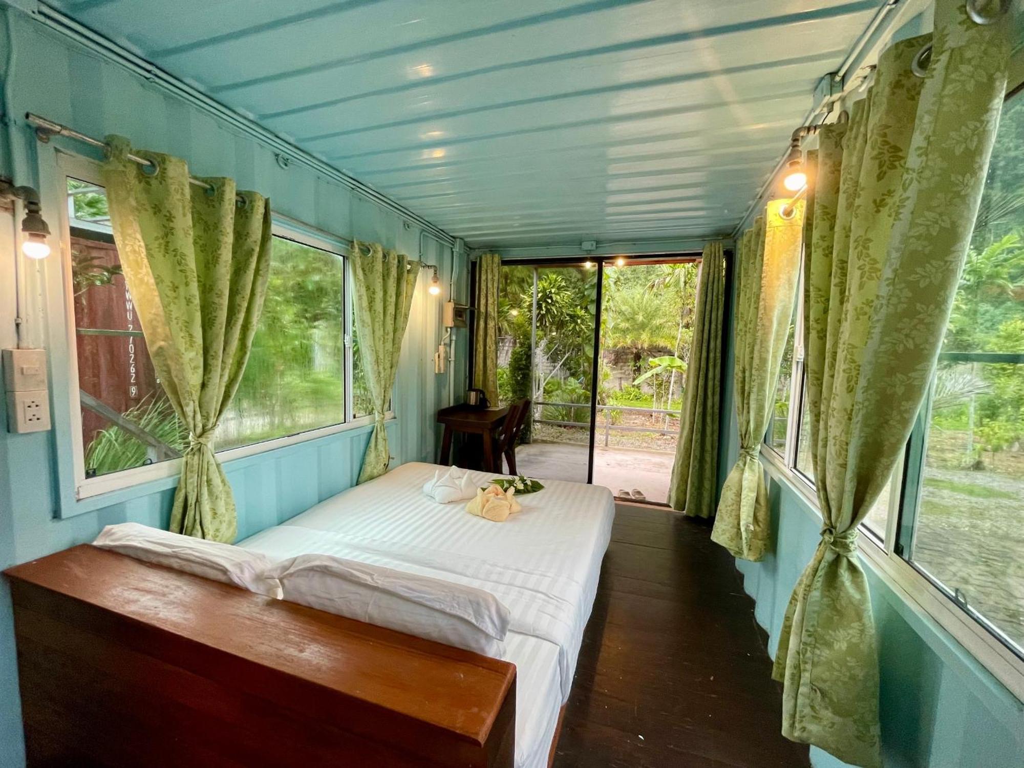 The Camper Khao Sok *